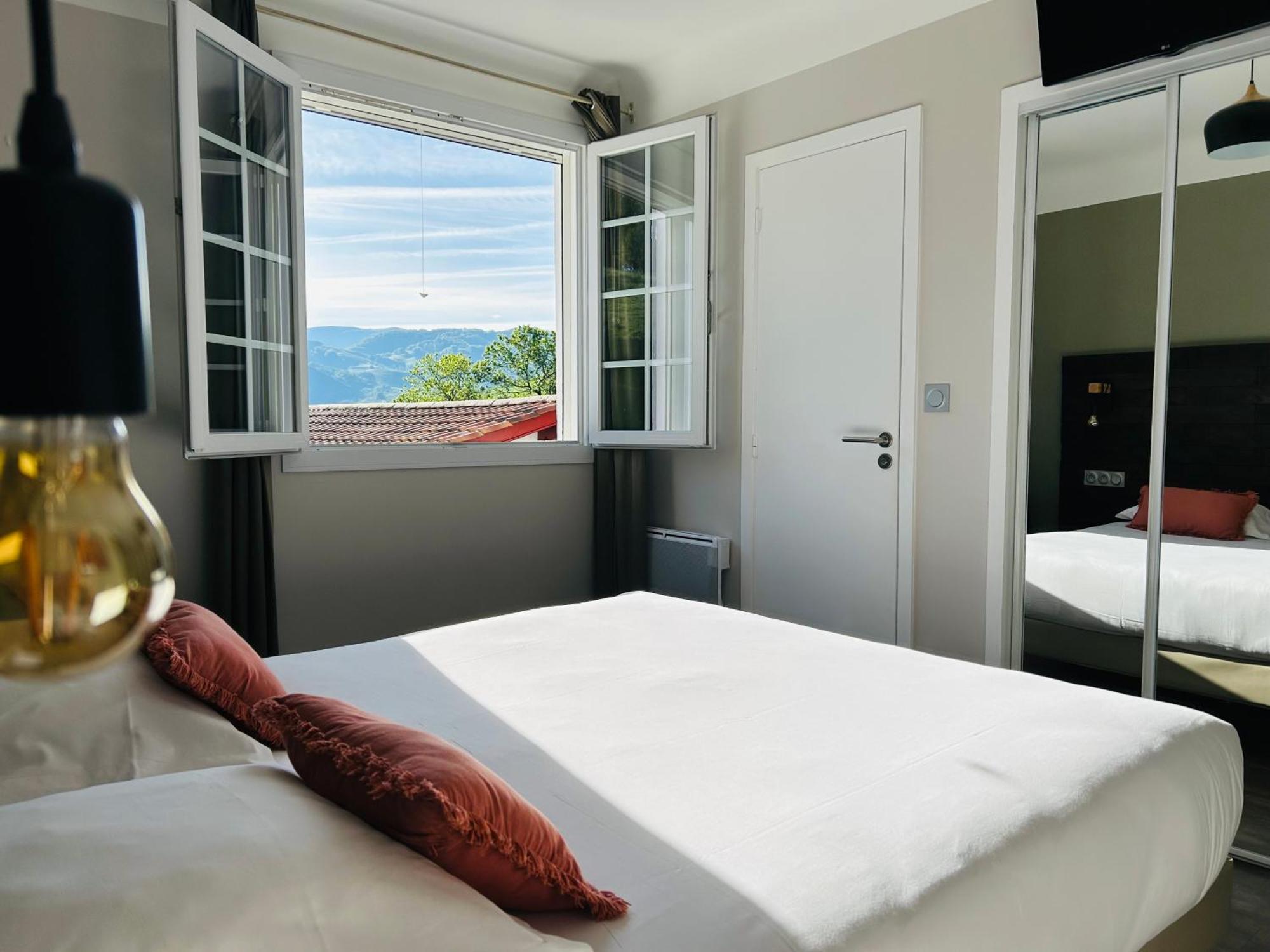 Logis Hotel St Sylvestre Aldudes Dış mekan fotoğraf